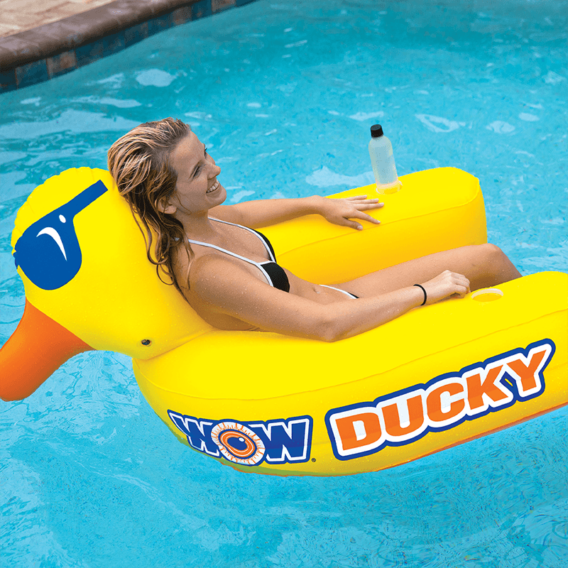 WOW Ducky Pool Lounge — photo 2